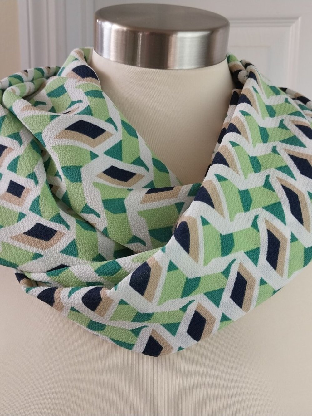 NWT Handmade Diamond Print Chiffon Infinity Scarf